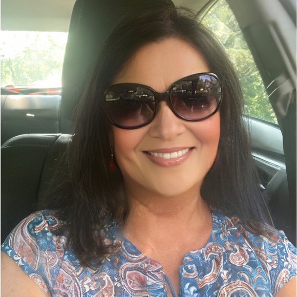 Meet your Posher, Mary - Picture 1 of 3